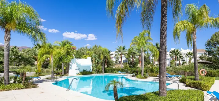 Продажа апартаментов на первом этаже в Casares 1