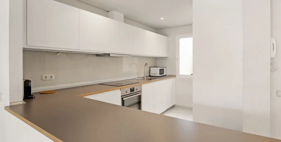 Продажа апартаментов на первом этаже в Casares 7