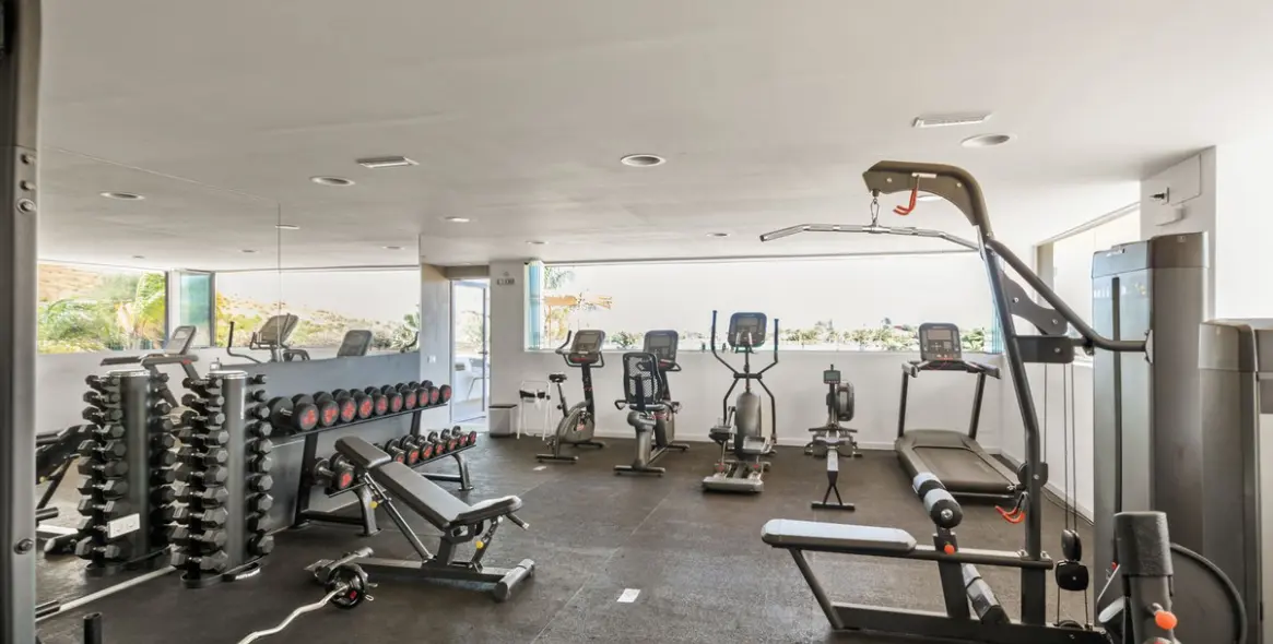 Продажа апартаментов на первом этаже в Casares 19