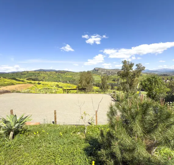 Sale of finca - cortijo in Pizarra