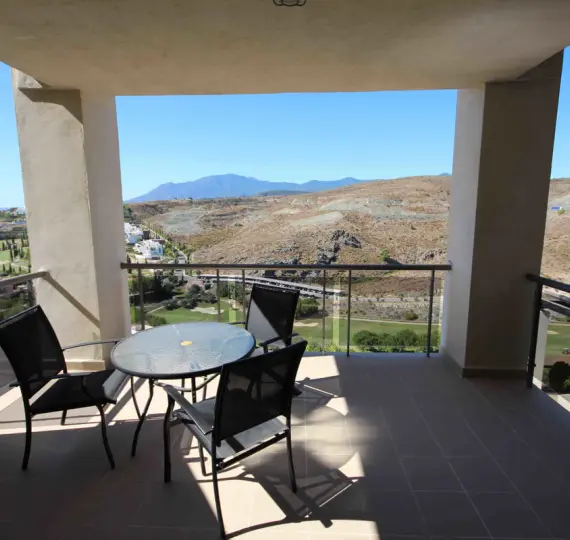 Продажа апартаментов на среднем этаже в Benahavís