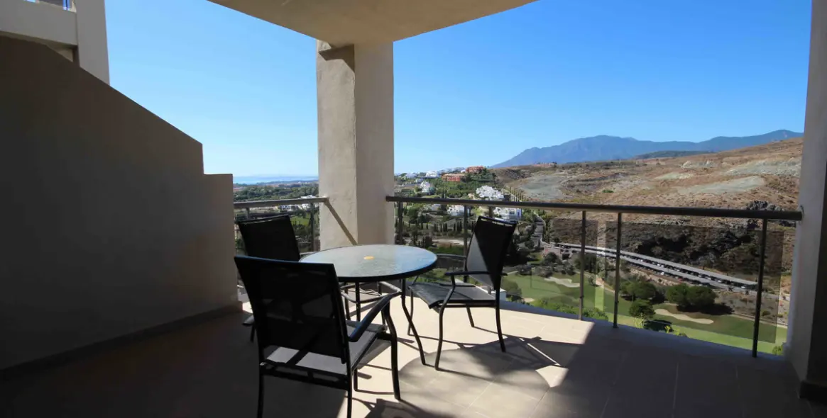 Продажа апартаментов на среднем этаже в Benahavís 15