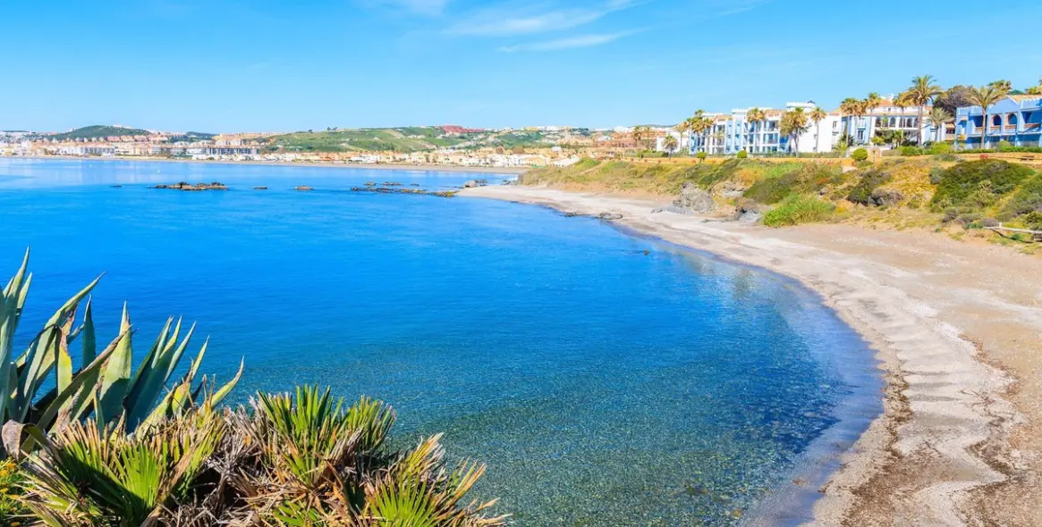 Sale of middle floor apartment in Los Flamingos 21