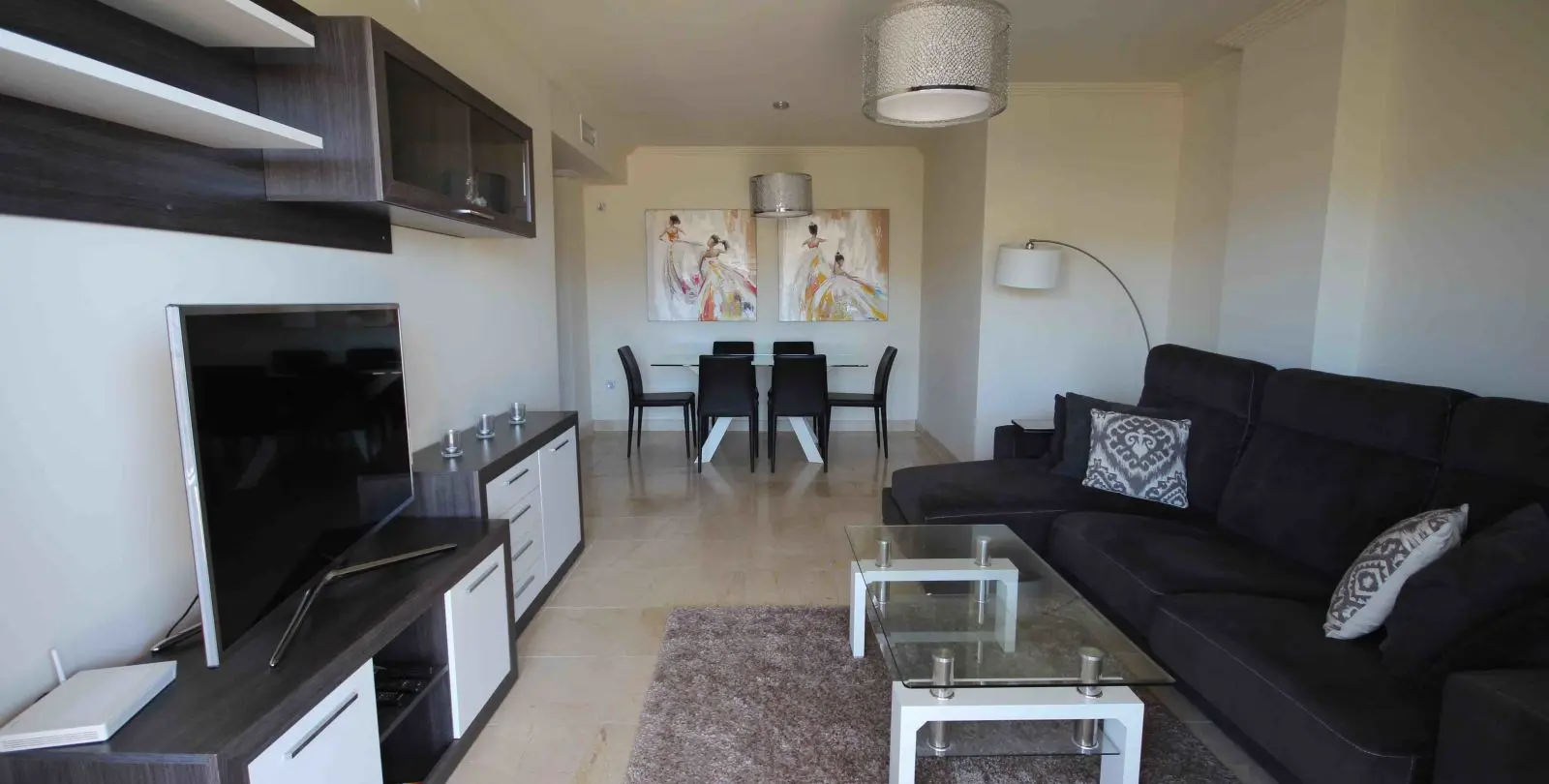 Sale of middle floor apartment in Los Flamingos 5