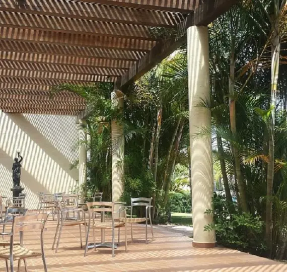 Продажа апартаментов на среднем этаже в Estepona