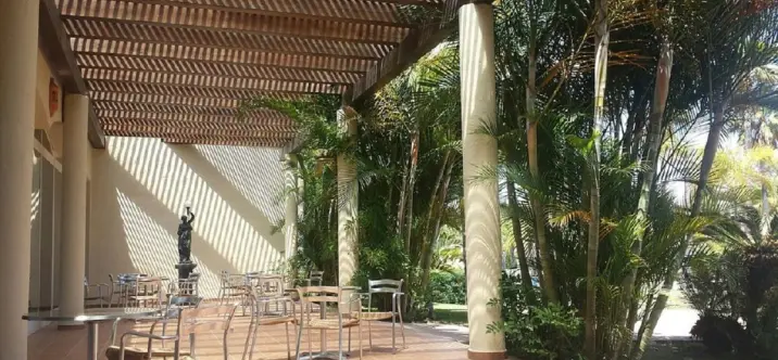 Продажа апартаментов на среднем этаже в Estepona 2