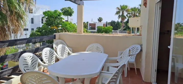 Продажа апартаментов на среднем этаже в Estepona 4