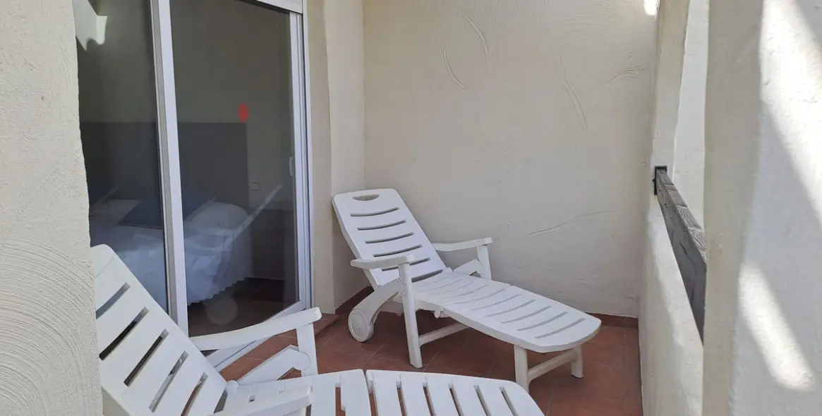 Продажа апартаментов на среднем этаже в Estepona 6