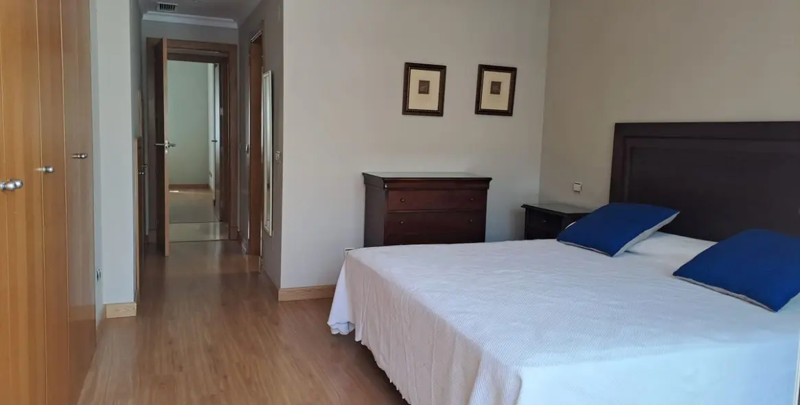 Продажа апартаментов на среднем этаже в Estepona 13