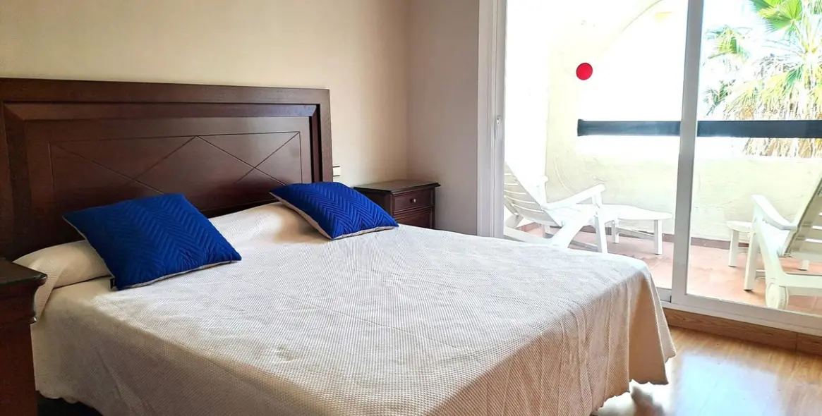 Продажа апартаментов на среднем этаже в Estepona 14