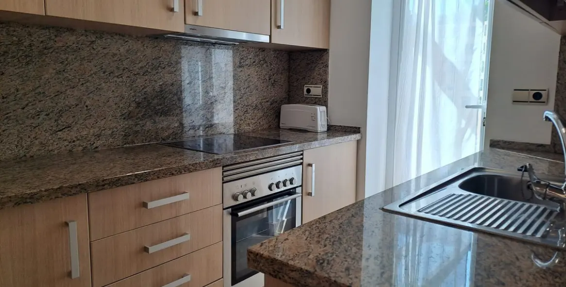 Продажа апартаментов на среднем этаже в Estepona 19