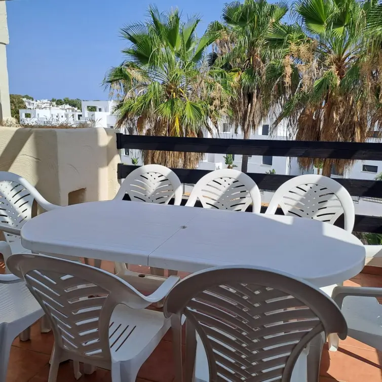 Продажа апартаментов на среднем этаже в Estepona