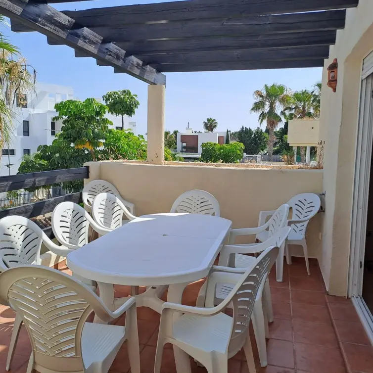Продажа апартаментов на среднем этаже в Estepona