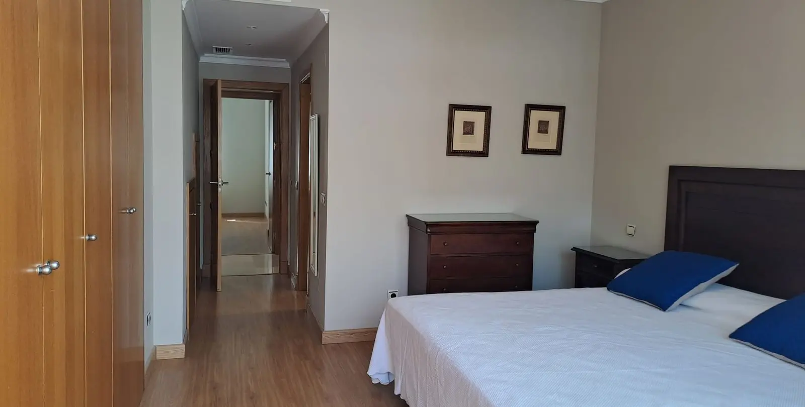 Sale of middle floor apartment in Estepona 12