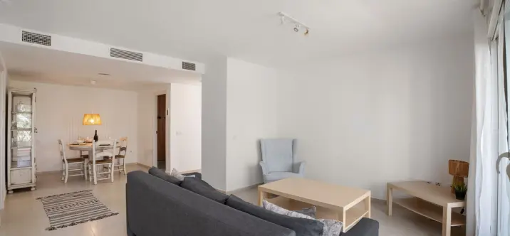 Продажа апартаментов на среднем этаже в Torrequebrada 2