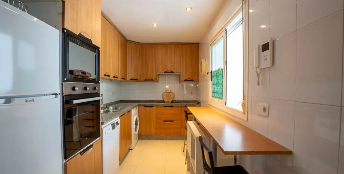 Продажа апартаментов на среднем этаже в Torrequebrada 5