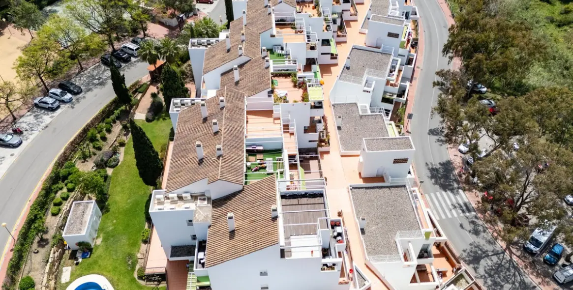 Venta de apartamento en planta media en Torrequebrada 22