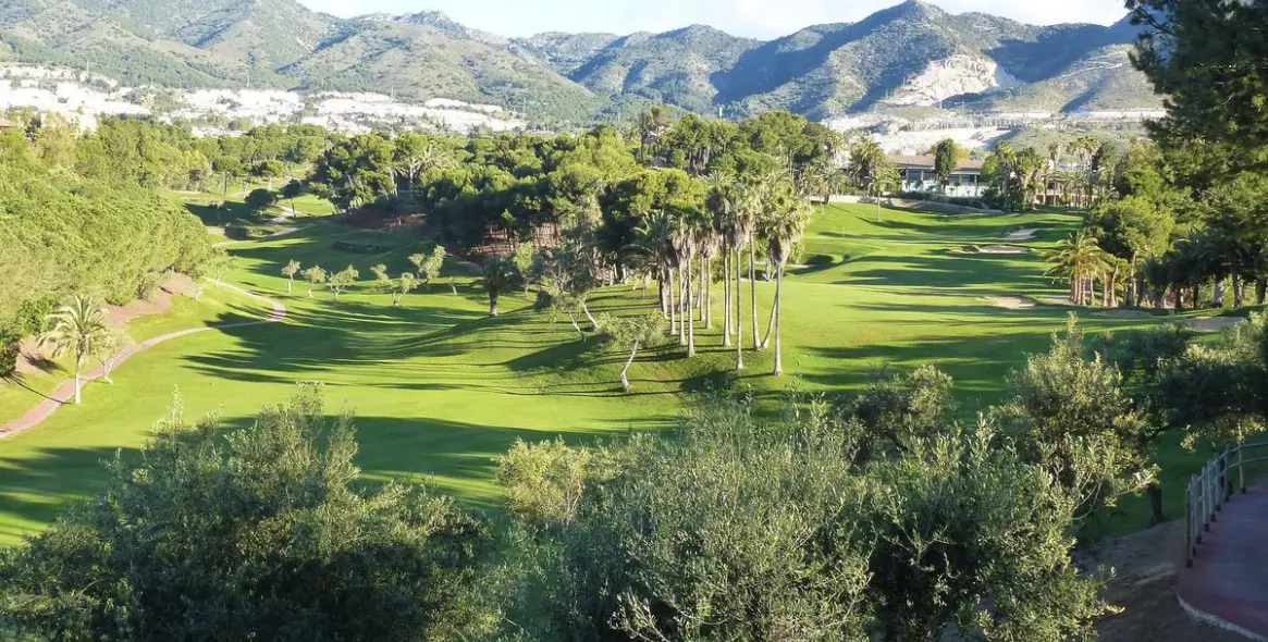 Venta de apartamento en planta media en Torrequebrada 31