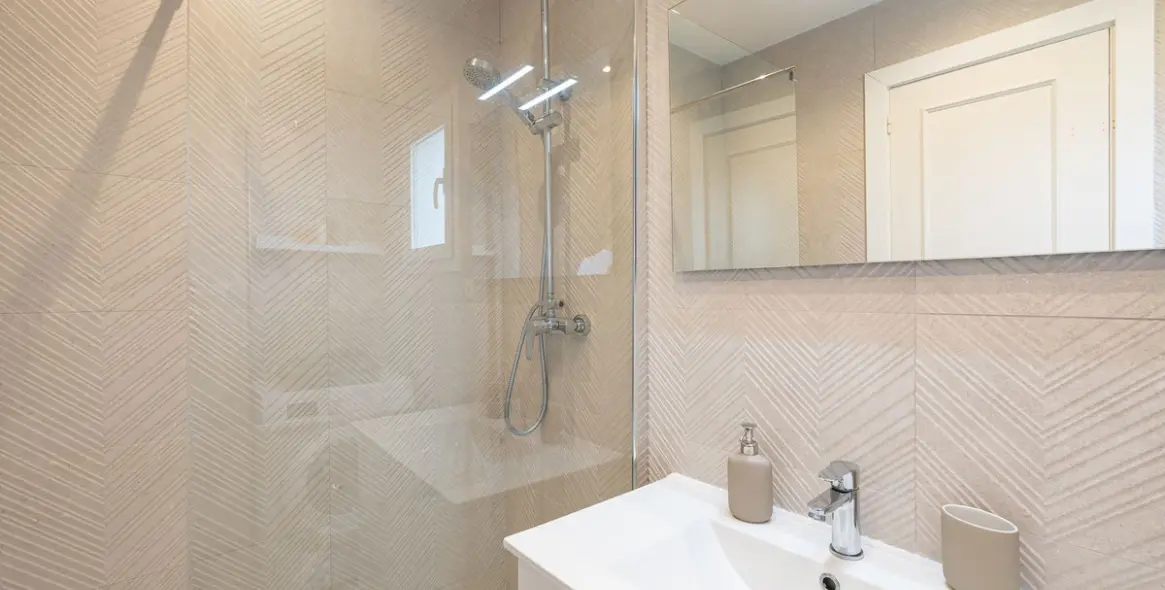 Sale of penthouse in El Faro 9