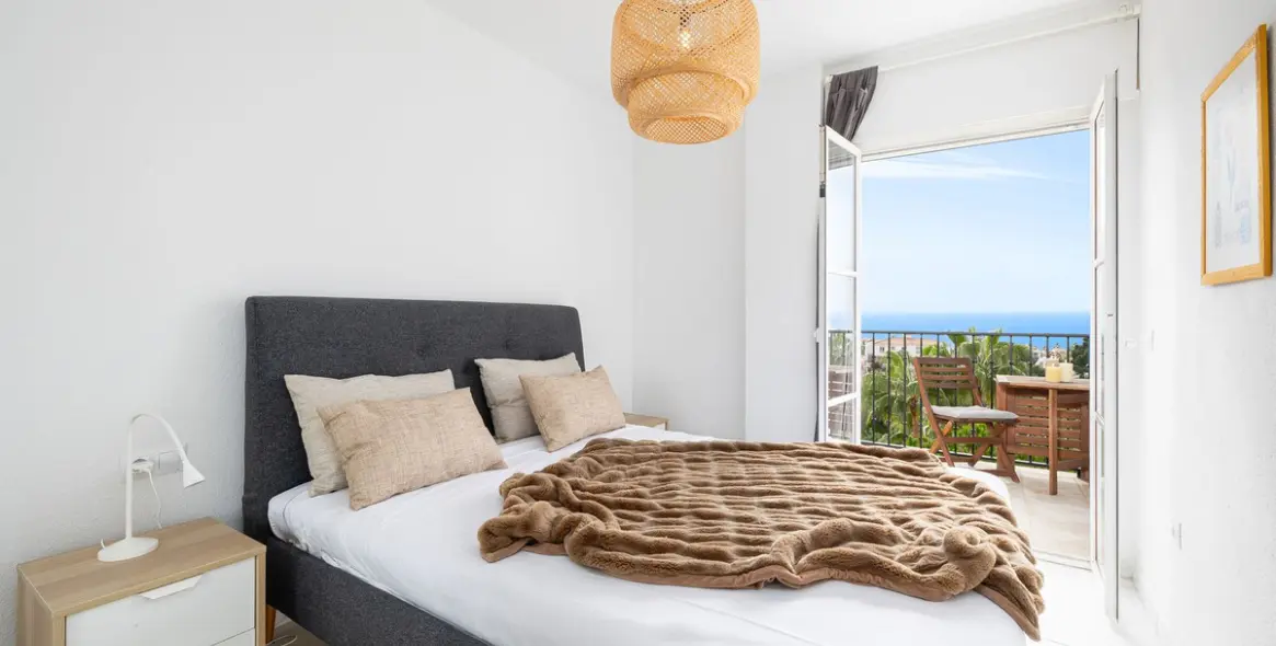 Sale of penthouse in El Faro 10