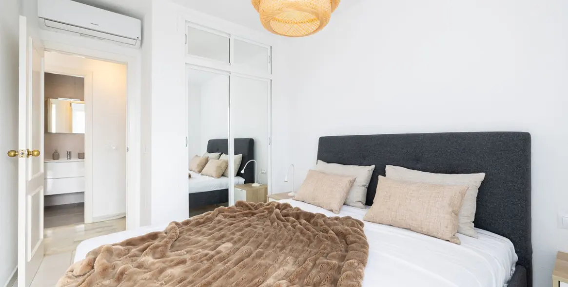 Sale of penthouse in El Faro 11