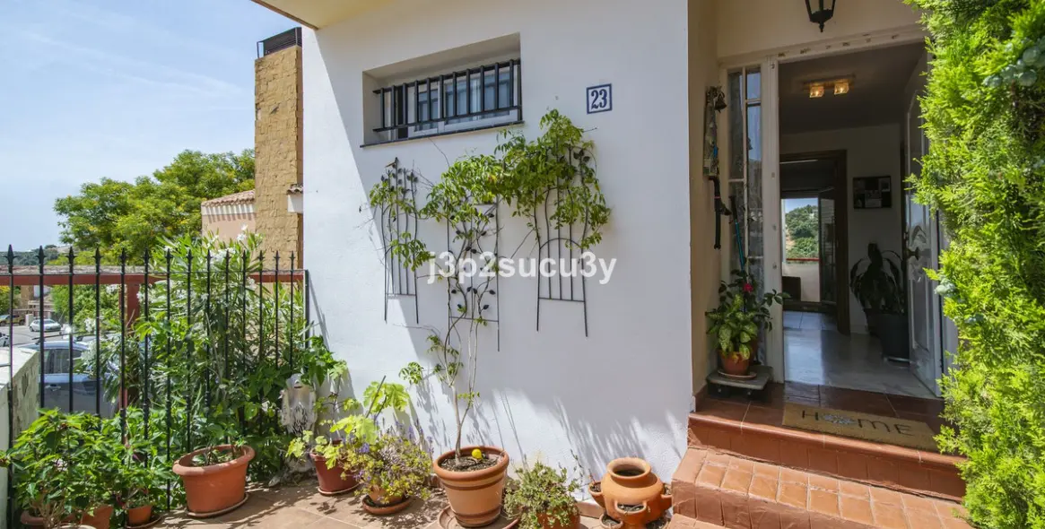 Sale of semi-detached house in Estepona 4