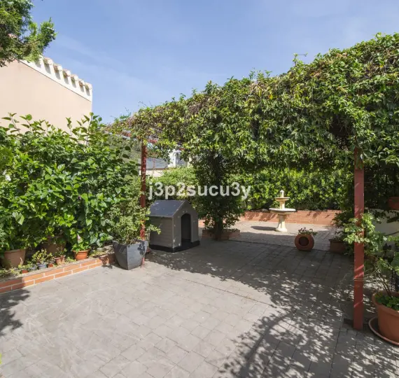 Sale of semi-detached house in Estepona