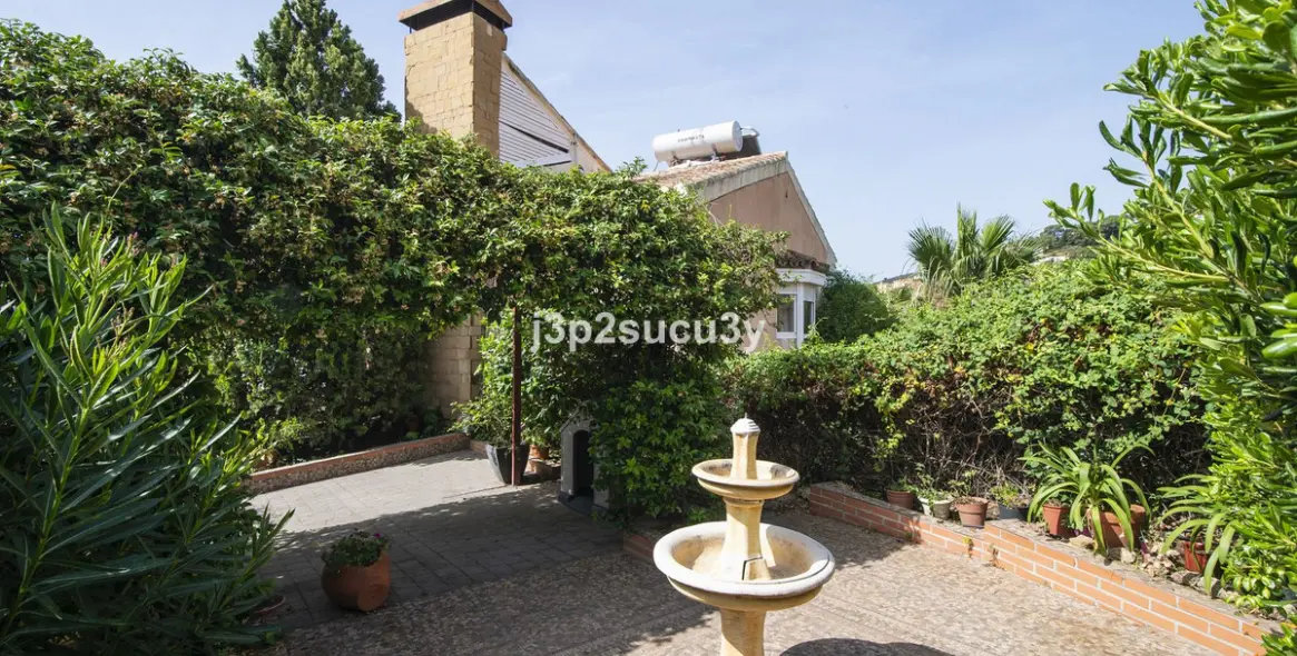 Sale of semi-detached house in Estepona 7