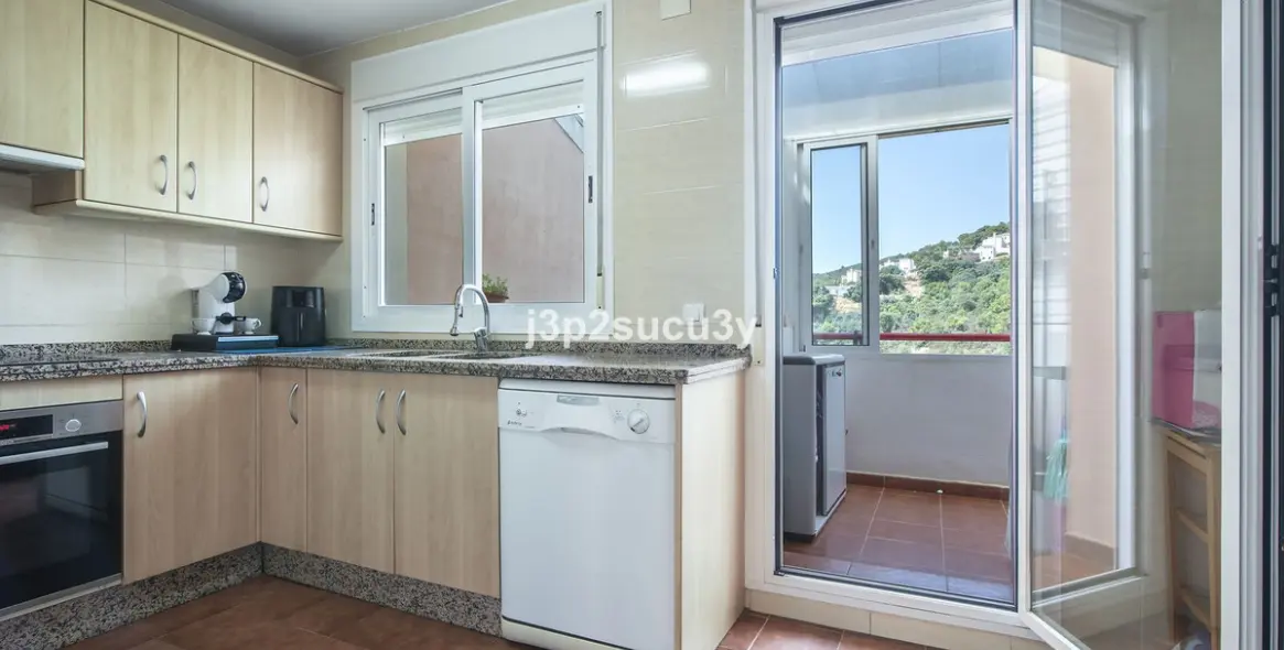 Sale of semi-detached house in Estepona 10