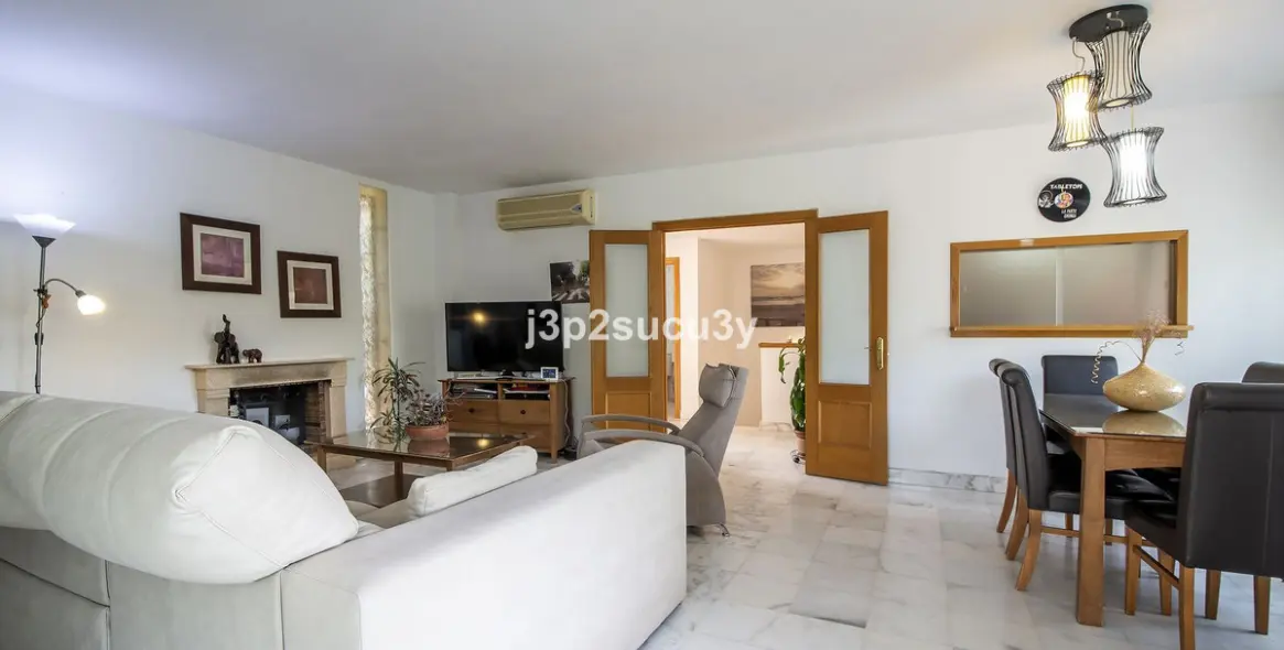 Sale of semi-detached house in Estepona 14