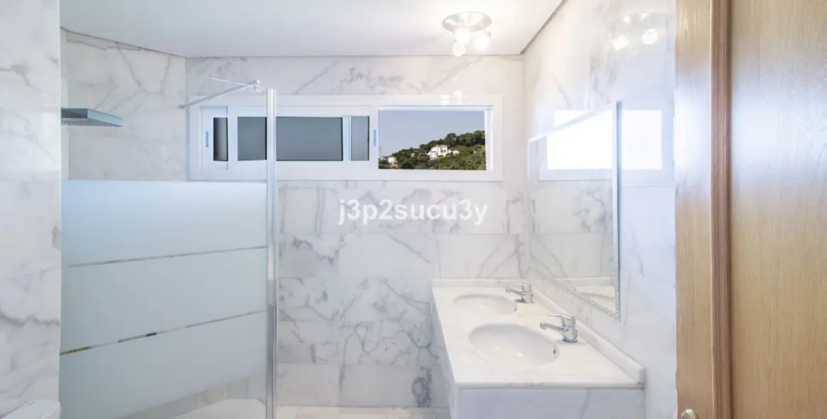 Sale of semi-detached house in Estepona 24