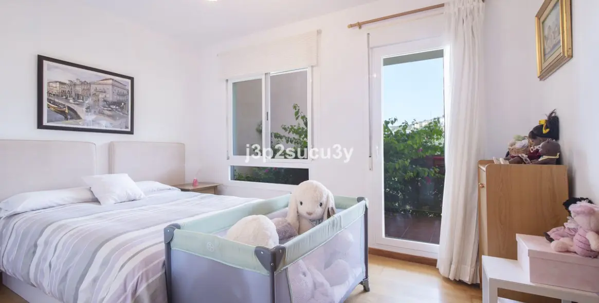 Sale of semi-detached house in Estepona 28