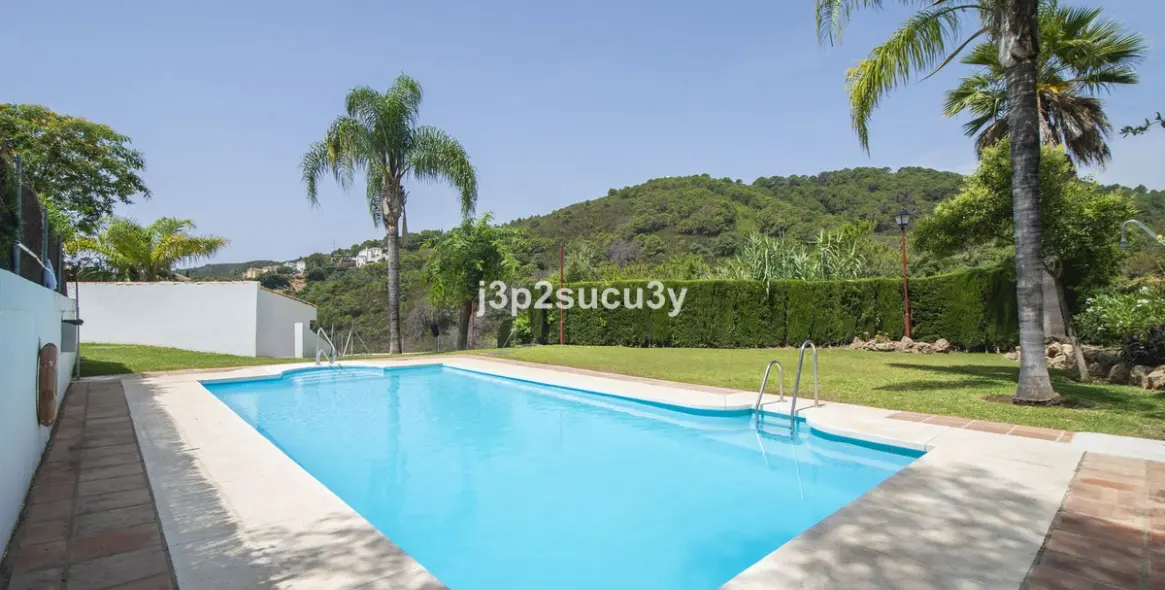 Sale of semi-detached house in Estepona 36