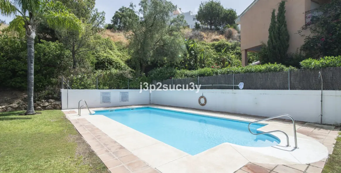 Sale of semi-detached house in Estepona 40