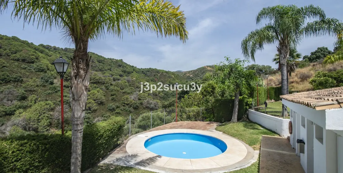 Sale of semi-detached house in Estepona 41