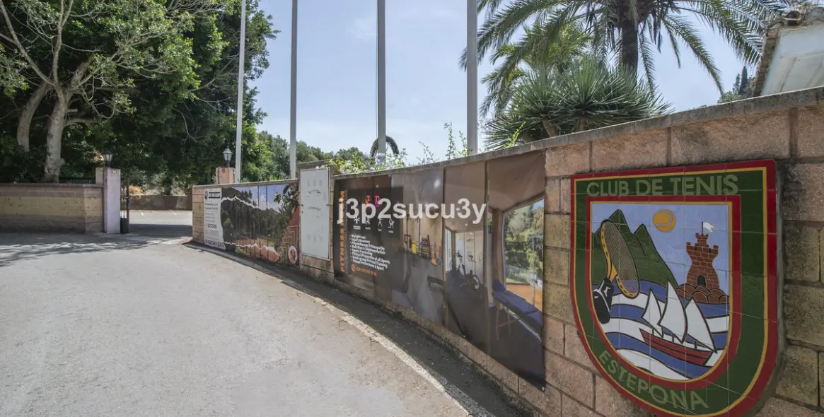 Sale of semi-detached house in Estepona 43