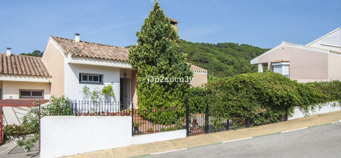 Venta de casa pareada en Estepona 2