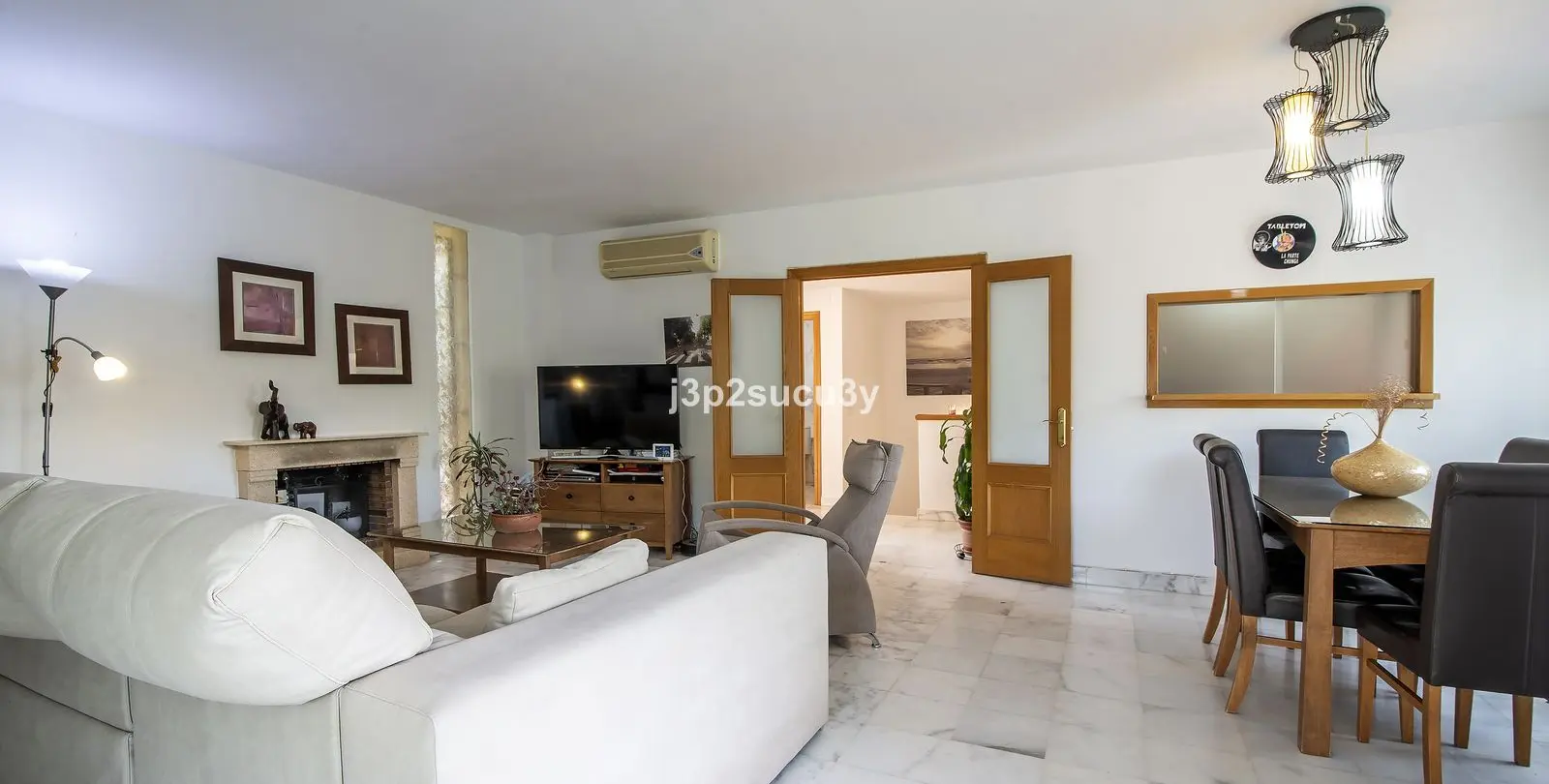 Продажа дома на две семьи в Estepona 14