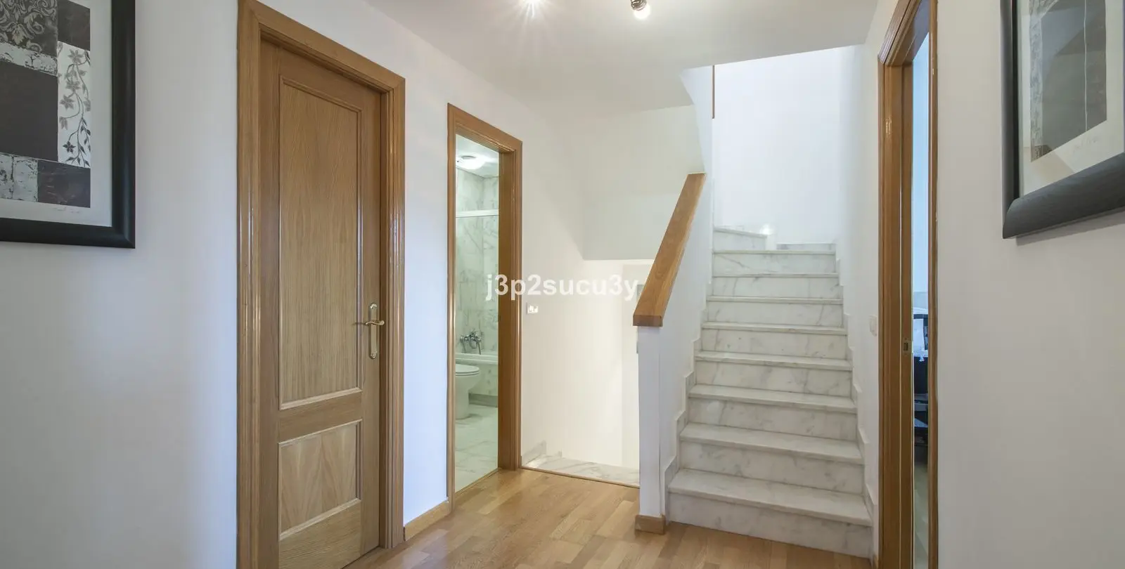 Продажа дома на две семьи в Estepona 20