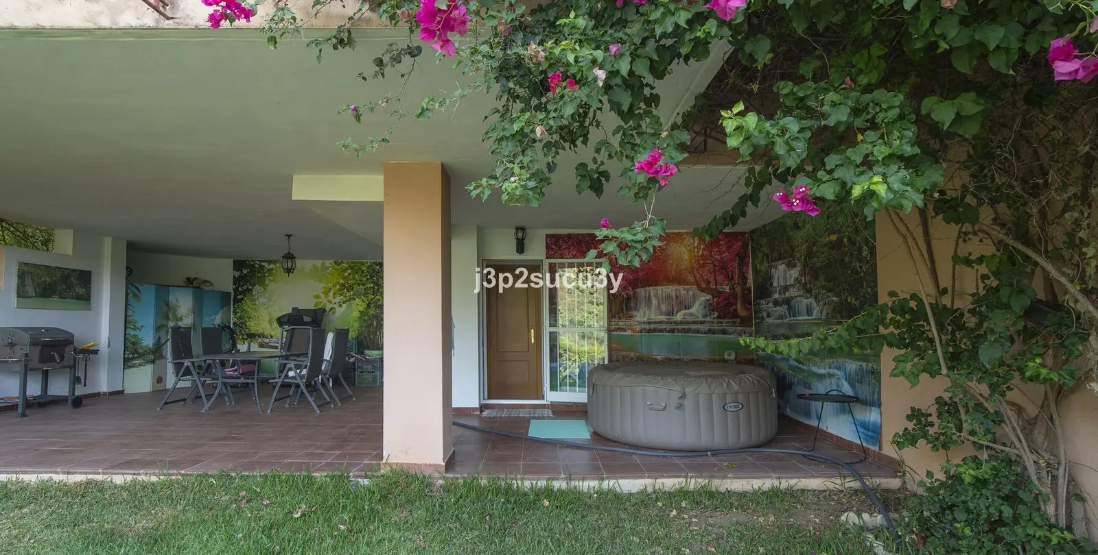 Продажа дома на две семьи в Estepona 37