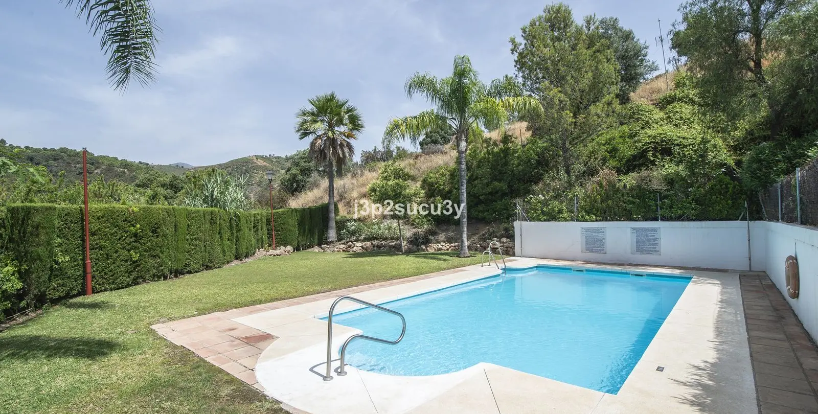 Продажа дома на две семьи в Estepona 40