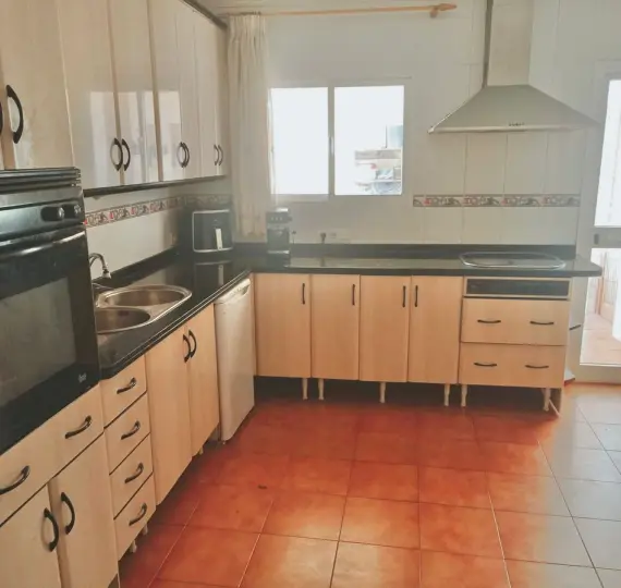 Продажа апартаментов на среднем этаже в Los Boliches