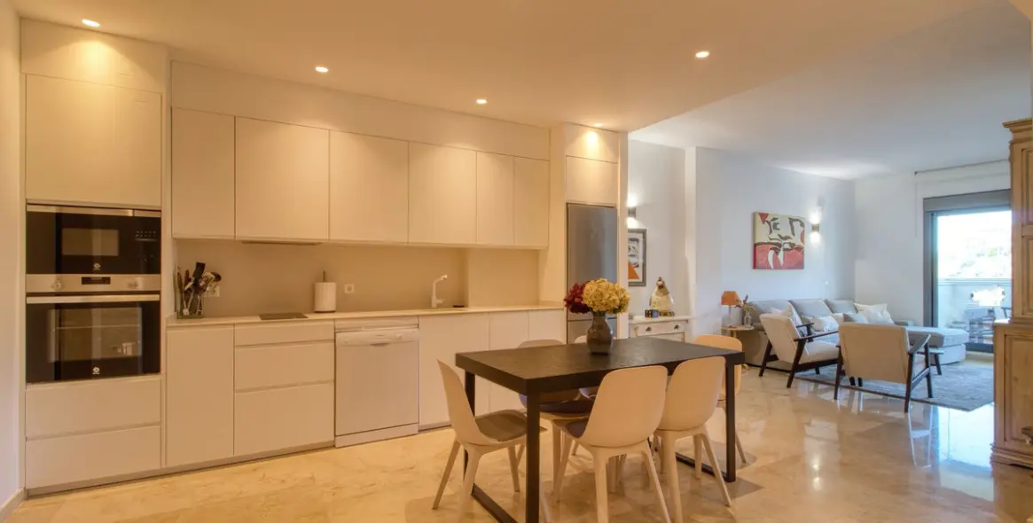 Продажа апартаментов на первом этаже в Manilva 2