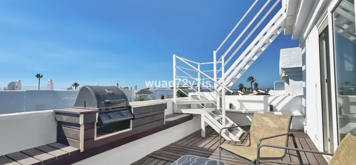 Penthouse R5142793 2