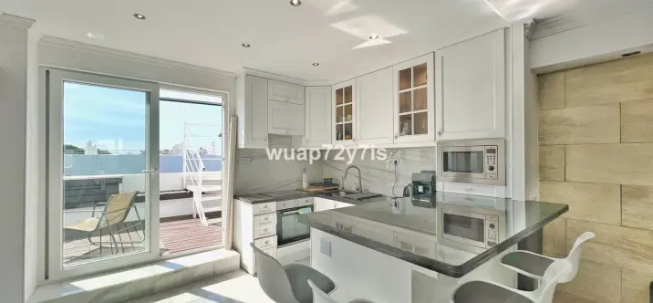 Penthouse R5142793 3