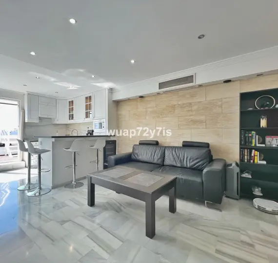 Penthouse R5142793