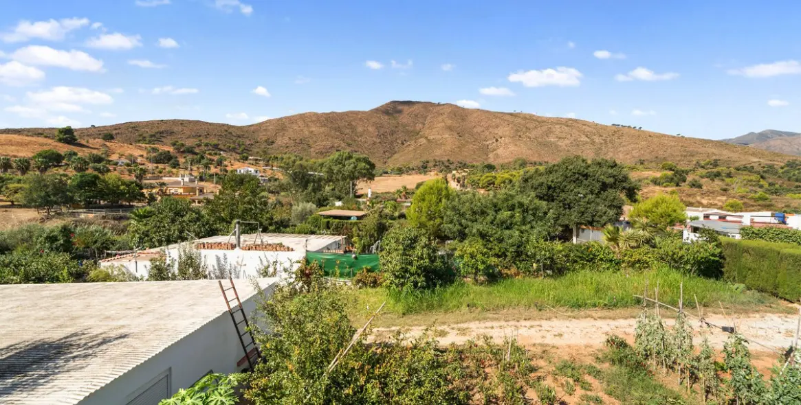 Продажа  отдельно стоящей виллы в Mijas 21