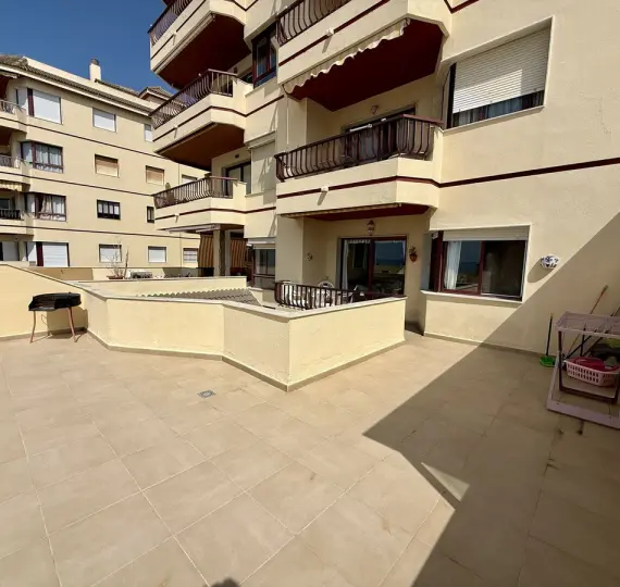 Sale of middle floor apartment in Riviera del Sol