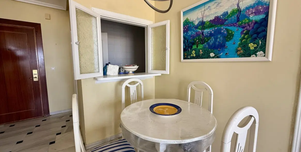 Sale of middle floor apartment in Riviera del Sol 16