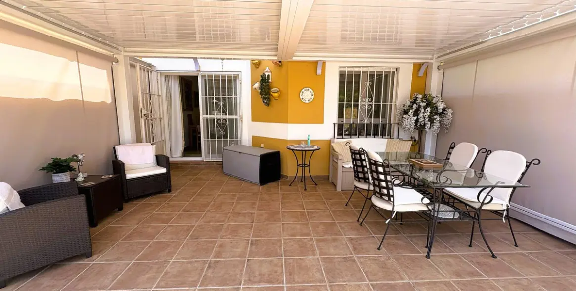 Sale of townhouse in La Duquesa 3